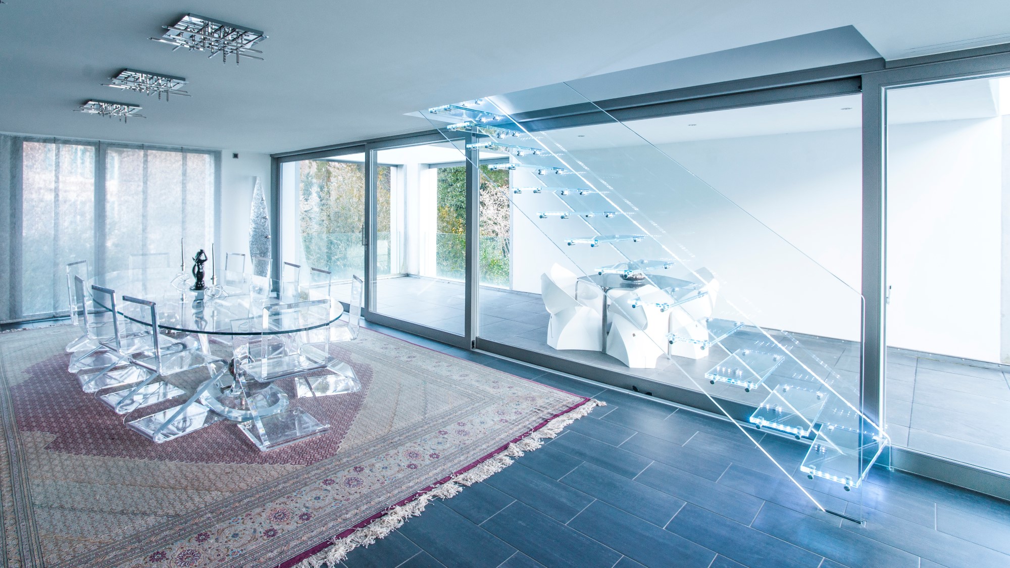 Ganzglastreppe mit LED Beleuchtung