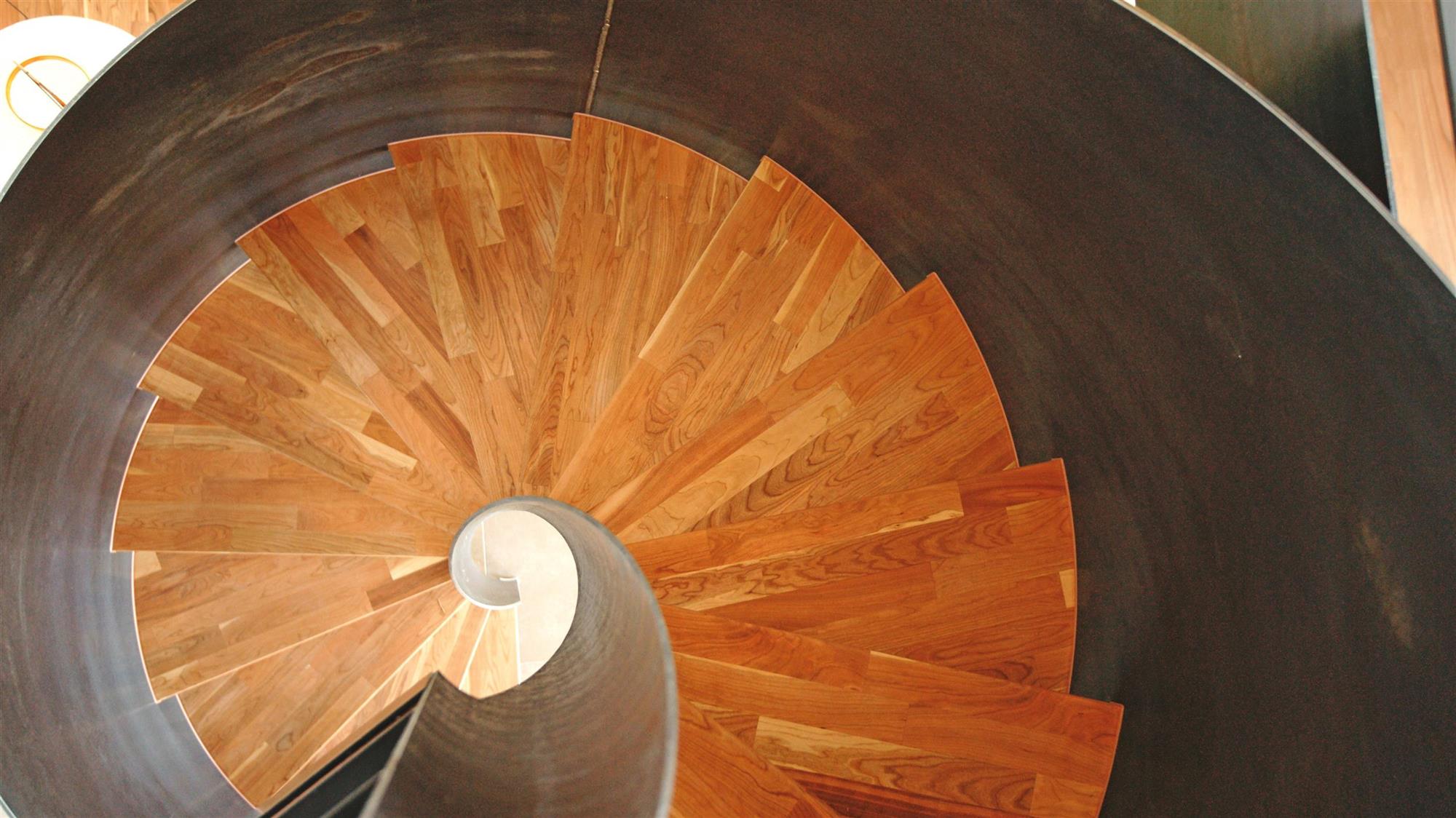 escalier en colimaçon huilé brut